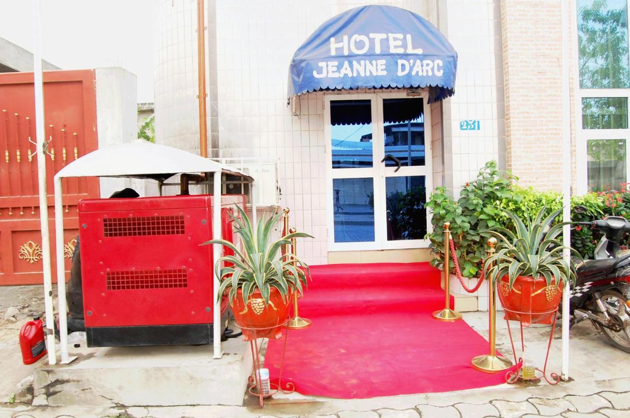 Hotel Residence Jeanne D'Arc โกโตนู ภายนอก รูปภาพ