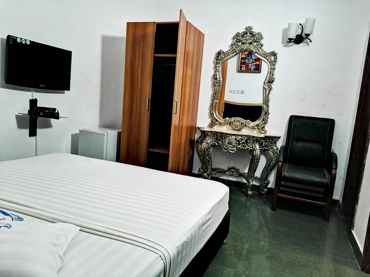 Hotel Residence Jeanne D'Arc โกโตนู ภายนอก รูปภาพ