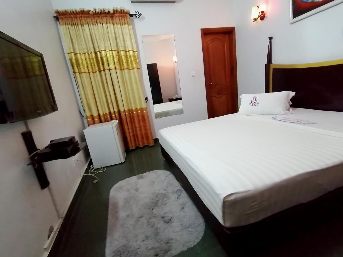 Hotel Residence Jeanne D'Arc โกโตนู ภายนอก รูปภาพ